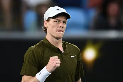 Avustralya Açık'ta Sinner, Swiatek ve Shelton çeyrek finalde!