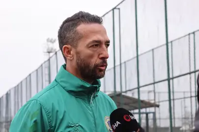 Bilal Kısa'dan Fenerbahçe ve Galatasaray itirafı: "Önde görüyorum"