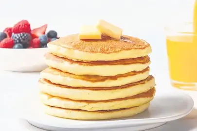 Çocuklarla pankek yapıyoruz