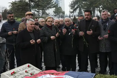 Gençlerbirliği'nin efsane başkanı İlhan Cavcav kabri başında anıldı!
