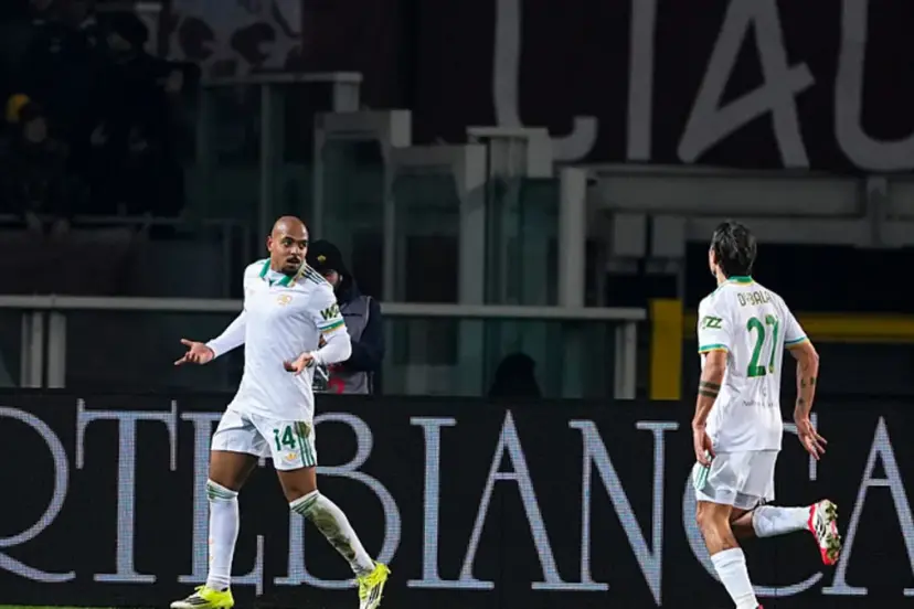 Roma, Torino engelini 2 golle geçti!