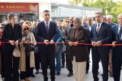 Antalya'da AVM'de kış manzaraları