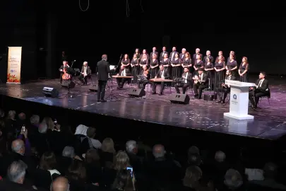 Antalya’da ‘Bahar Bitti Güz Bitti’ konseri büyük beğeni topladı