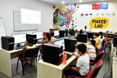Antalya’da çocuklara robotik kodlama eğitimi