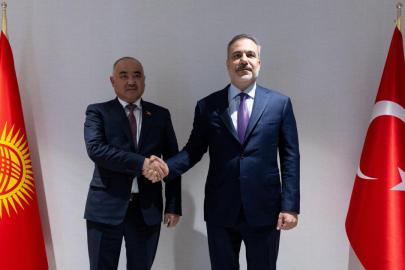 Bakan Fidan, Kırgızistan Meclis Başkanı Turgunbek Uulu ile görüştü
