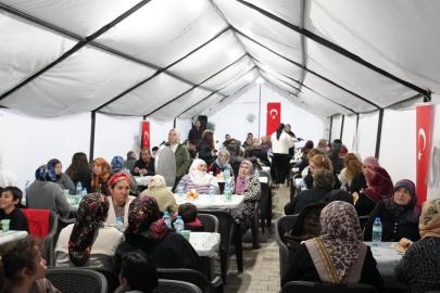 Başkan Bozkurt depremzedelerle iftarda buluştu