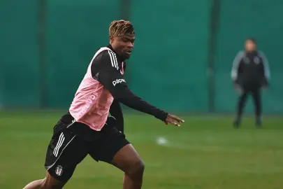 Beşiktaş'ta 3 yeni transfer antrenmana çıktı!
