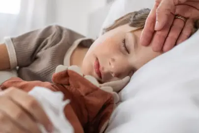 Çocuğunuzun ateşi düşmüyorsa dikkat! Uzmanlar kritik eşiği açıkladı