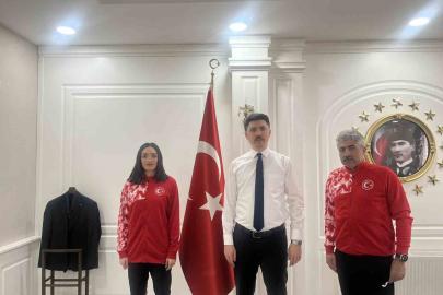 Digor Gençlik ve Spor Müdürü Bahattin İnce ve milli sporcu Tuğba Toptaş’tan, Kaymakam Kahraman’a ziyaret