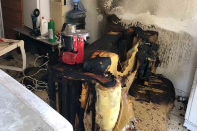 Elazığ’da depo yangını ekiplerce söndürüldü