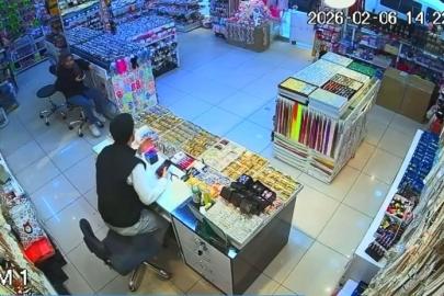 Erzincan’daki deprem Elazığ’da da hissedildi: O anlar kamerada