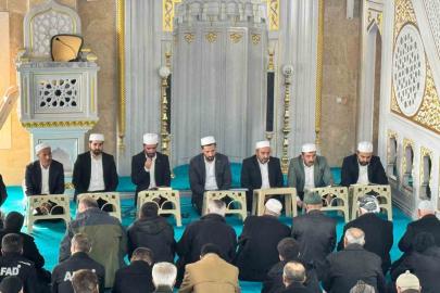 Hakkari’de deprem şehitleri dualarla anıldı