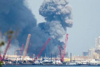 İran, Bahreyn'de ABD'ye ait üs ve hedefleri vurdu