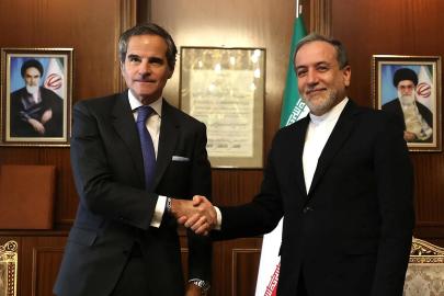 İran dışişleri bakanı ile UAEA başkanından "nükleer" görüşmesi