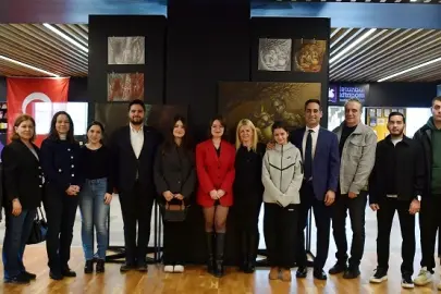 İstanbul Beylikdüzü’nde ‘Evrenler’ sergisine yoğun ilgi