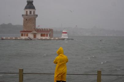 İstanbul'da akşam saatleri için fırtına uyarısı