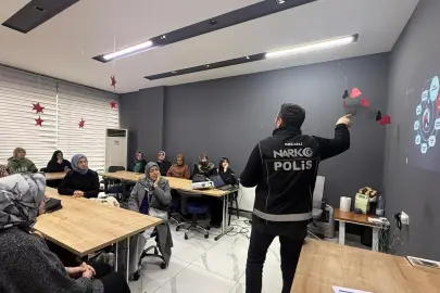 Kocaeli Anne Şehir’de “En İyi Narkotik Polisi Anne” eğitimi