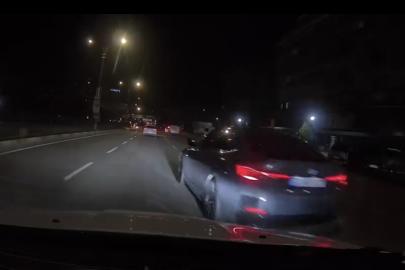 Makas atan araçlar kameraya yansıdı