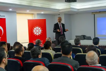 Osmaniye’de yapay zekâ çağında gazeteciliğin geçirdiği dönüşüm anlatıldı