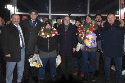 Otizmli İkiz Milli Kayakçılara Erzurum’da coşkulu karşılama