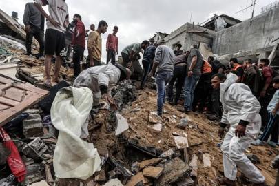 Siyonist işgalciler Ramazanda da saldırılarını sürdürüyor: Şehit sayısı 72 bin 70'e yükseldi