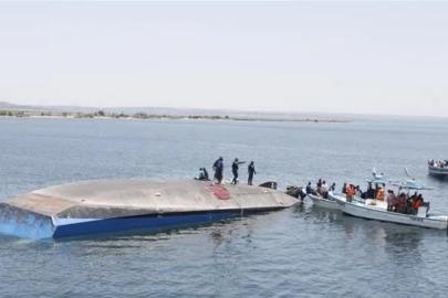 Sudan'da yolcu feribotu battı: 15 ölü