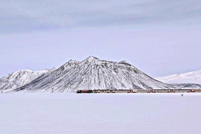 Van Gölü Ekspresi’nin Kirkor Dağı eteklerindeki manzarası hayran bıraktı