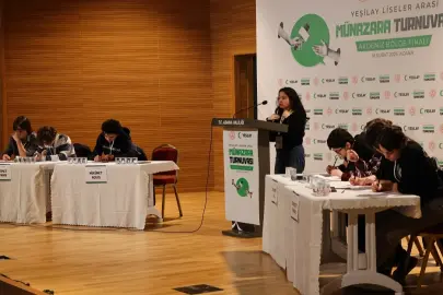 Yeşilay'ın lise münazaralarında 'Akdeniz Bölge Finali' tamamlandı