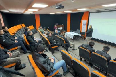 Yüksekova’da 98 yetiştiriciye "sürü yönetimi" eğitimi verildi