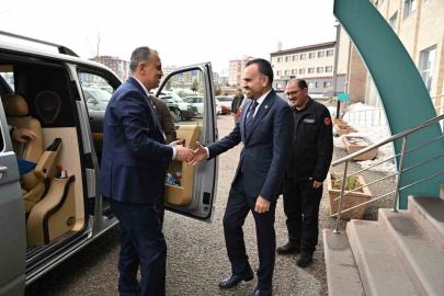 Ağrı Valisi Bozkurt’tan Erzurum’da yoğun temas trafiği