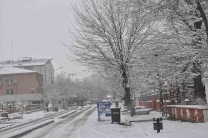 Bulanık Mart ayında beyaz büründü