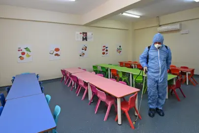 Bursa Osmangazi'de kreşlerde hijyen çalışmaları kesintisiz sürüyor