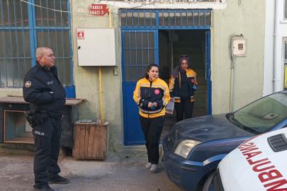 Evinde ölü bulundu