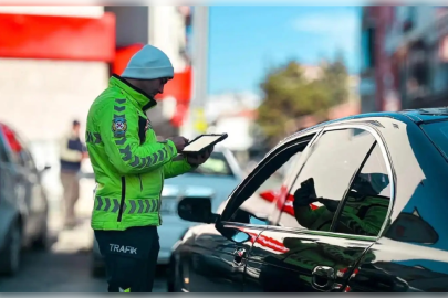 İzmir’de “oto kokusu” cezası iddiası tartışma konusu oldu