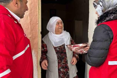 Kızılay Muradiye Şubesi’nden 8 Mart ziyareti