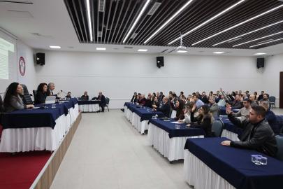 Muğla'da Cumhuriyet öğretmenlerinin isimlerinin yeni imar yollarına verilmesi için önerge