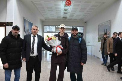 Şampiyona çiçekli karşılama