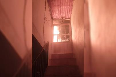 Şanlıurfa’da iki katlı evde yangın paniğe yol açtı