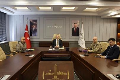 Sınır illerin valileri ile güvenlik toplantısı