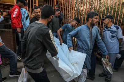 Siyonist rejim Orta Doğu'daki gündemden yararlanarak Gazze'de katliamlarını tırmandırıyor