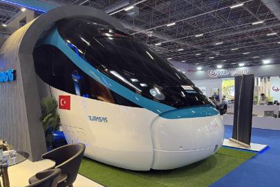 Türkiye’nin ilk milli elektrikli hızlı treni Cuma günü raylara iniyor