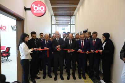 YÖK Başkanı Özvar Erzurum Teknik Üniversitesi Bilim İletişimi Ofisi'nin açılışını yaptı