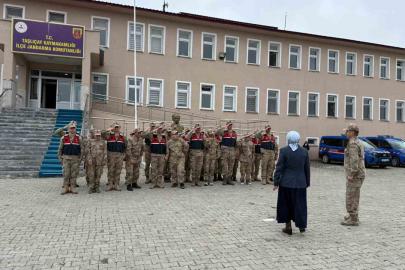 Ağrı’da özel bireyler askeri üniforma giyerek temsili askerlik yaptı