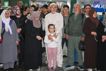 Ankara'dan ilk hac kafilesi dualarla uğurlandı