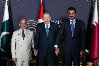 Cumhurbaşkanı Erdoğan, Pakistan Başbakanı ve Katar Emiri ile üçlü görüşme gerçekleştirdi