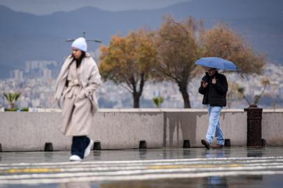 Hafta sonu için kuvvetli yağış ve fırtına uyarısı
