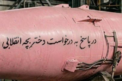İranlı küçük kız istedi, Devrim Muhafızları yaptı: Tel Aviv'e pembe füze