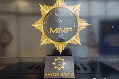 Otobüsündeki yolcunun midesinden 804 gram afyon sakızı çıktı