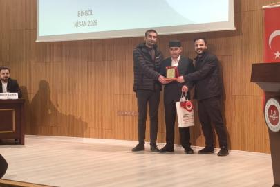 Yüksekovalı öğrenci ezan okuma yarışmasında bölge birincisi oldu