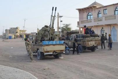 Mali'de başkent çevresi ve kuzeyde çatışmalar tırmanıyor
